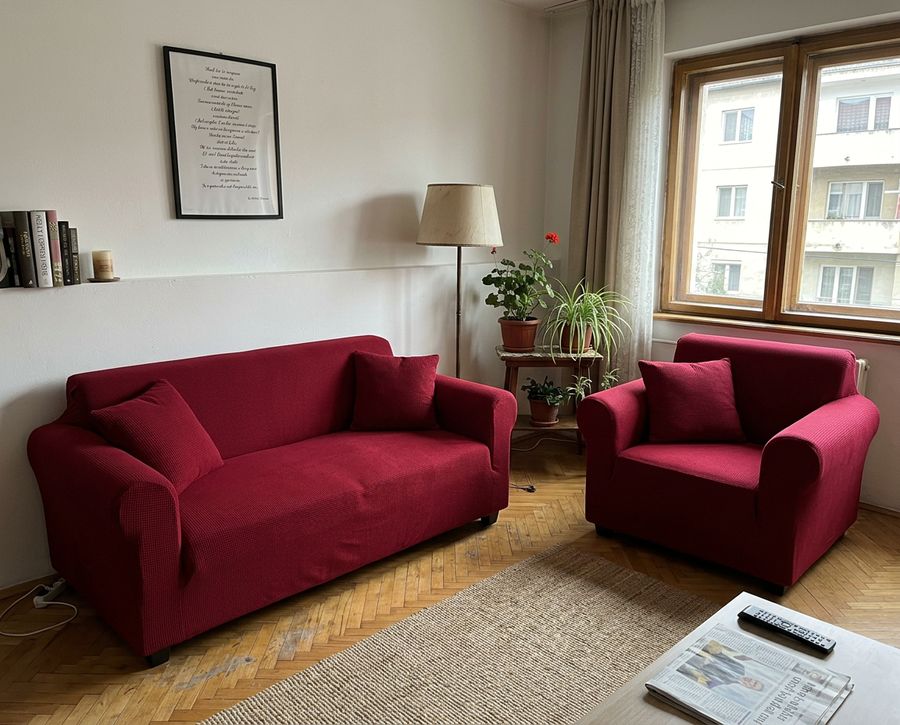 Set Huse Elastice Catifea, Canapea 3 locuri + 2 Fotolii, UNI, Rosu, C11023 — fotografie reală, acasă